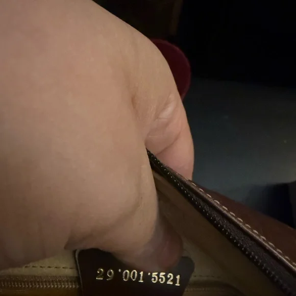 Gucci Elegant Brown Leather Crossbody Bag
